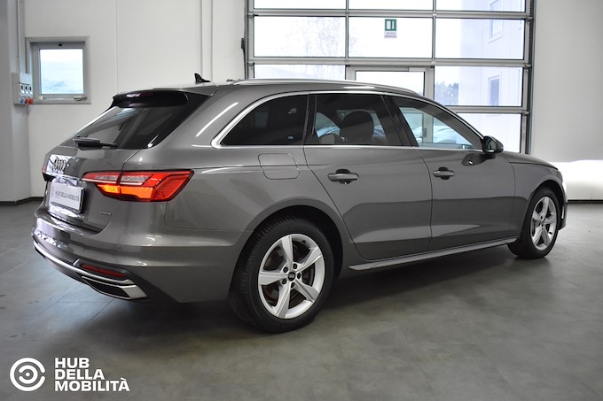 AUDI A4 Avant 40 TDI quattro S tronic Business Advanced